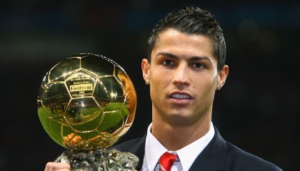 开云直播中心-国际足联主席因凡蒂诺被指公开支持美国前总统特朗普，涉嫌违反组织政治中立原则