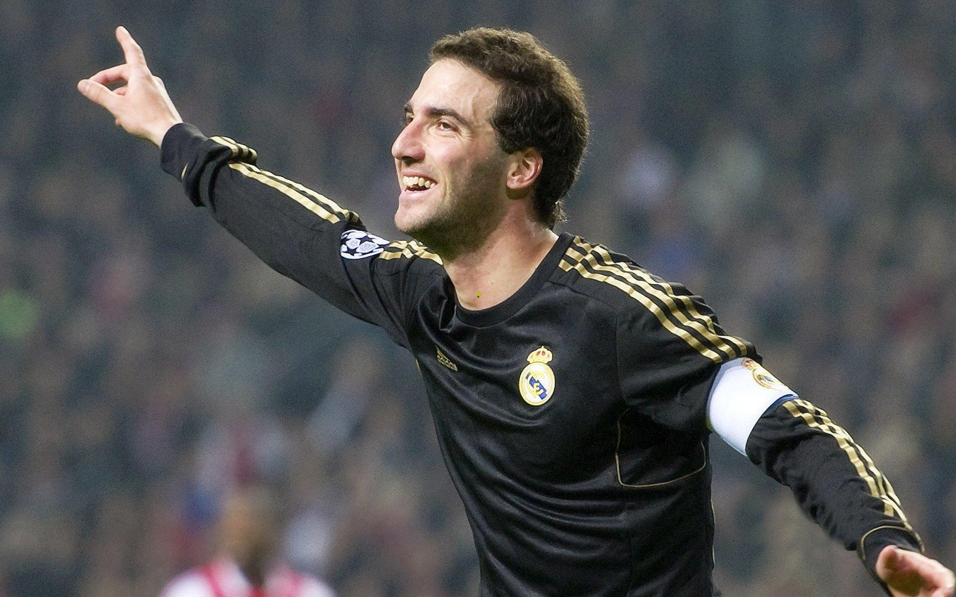 山东泰山选帅聚焦，外籍教练仍是首选，韩鹏转正之路坎坷内情揭露